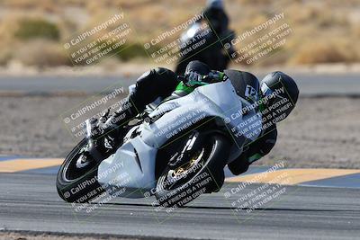 media/Feb-04-2024-SoCal Trackdays (Sun) [[91d6515b1d]]/3-Turn 5 (1045am)/